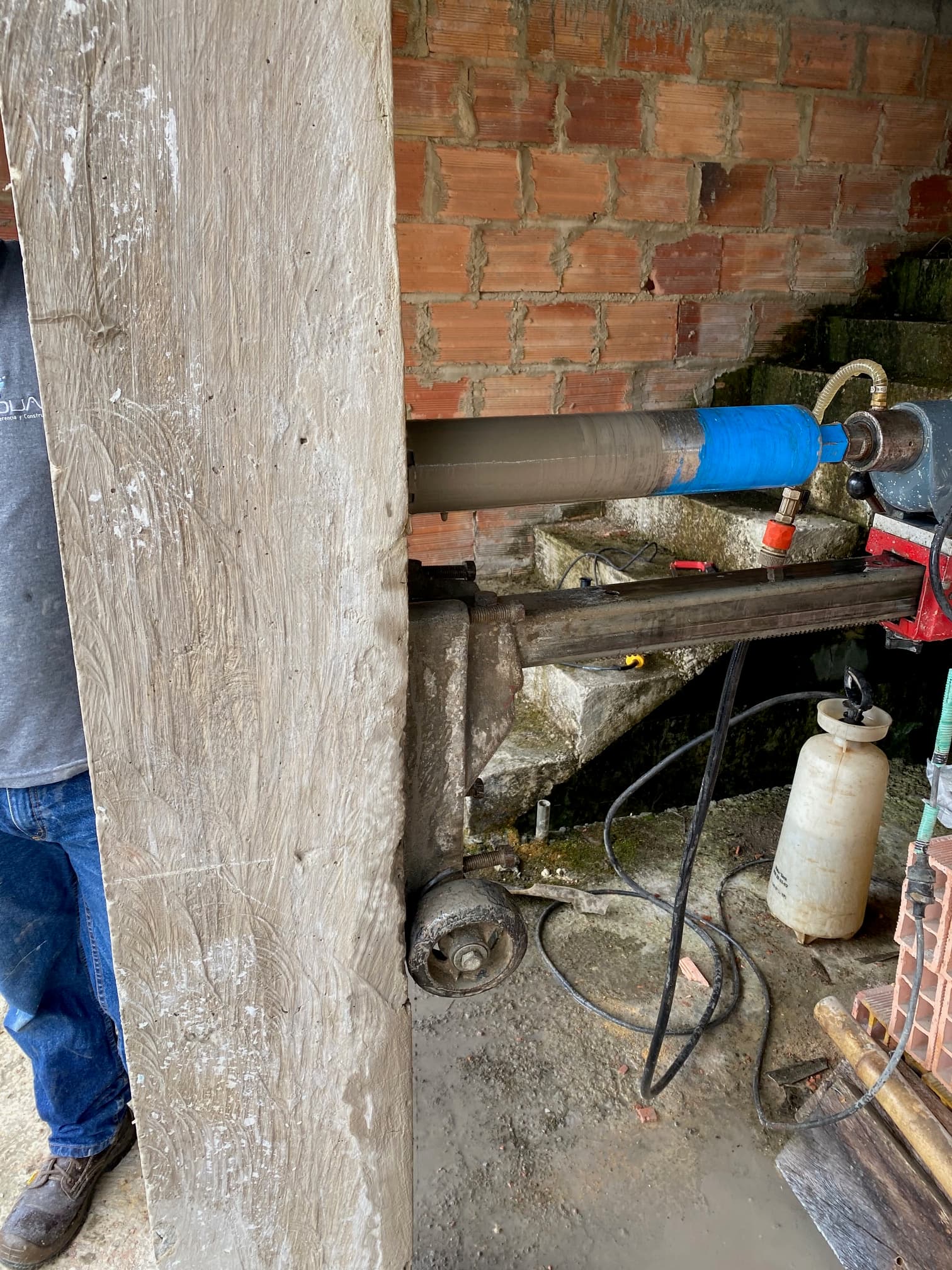 Equipo de perforación para extracción de núcleos de concreto